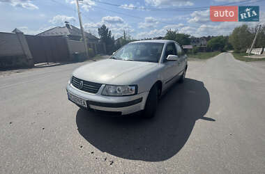 Седан Volkswagen Passat 2000 в Виннице