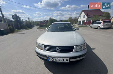 Седан Volkswagen Passat 2000 в 