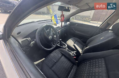 Седан Volkswagen Passat 2000 в 