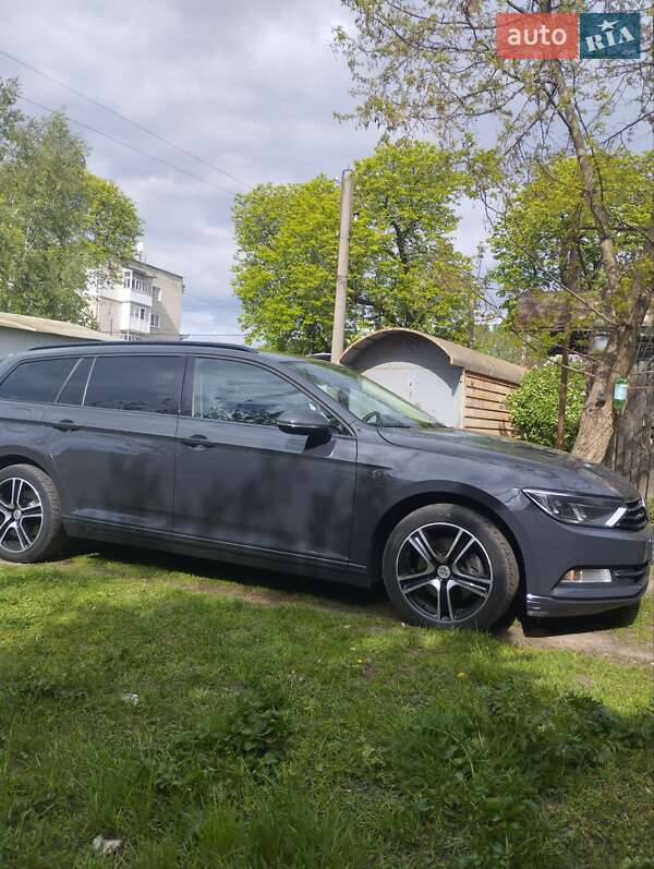 Универсал Volkswagen Passat 2016 в Батурине