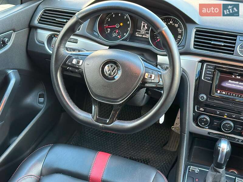 Седан Volkswagen Passat 2016 в Одесі