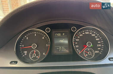 Універсал Volkswagen Passat 2009 в 