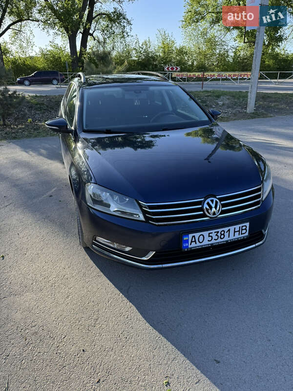 Volkswagen Passat 2011