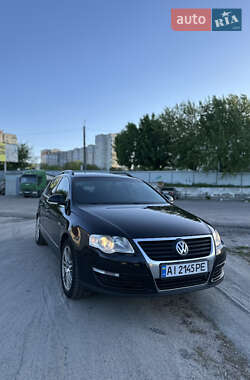 Універсал Volkswagen Passat 2010 в 