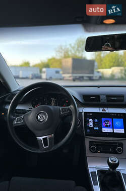 Універсал Volkswagen Passat 2010 в 