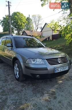 Универсал Volkswagen Passat 2002 в Новояворовске