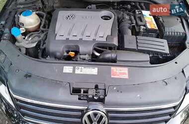 Седан Volkswagen Passat 2012 в 