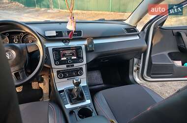 Універсал Volkswagen Passat 2011 в  фото 12 Універсал Volkswagen Passat 2011 в