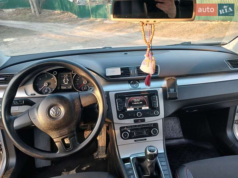 Универсал Volkswagen Passat 2011 в Бродах