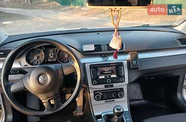 Універсал Volkswagen Passat 2011 в  фото 20 Універсал Volkswagen Passat 2011 в