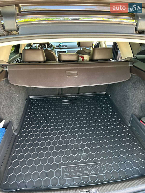 Универсал Volkswagen Passat 2011 в Калуше