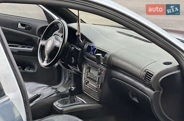 Універсал Volkswagen Passat 2002 в 