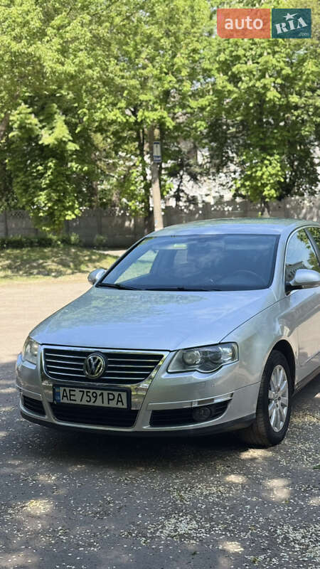 Седан Volkswagen Passat 2010 в Каменском