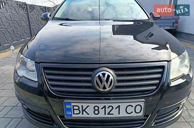 Универсал Volkswagen Passat 2010 в 