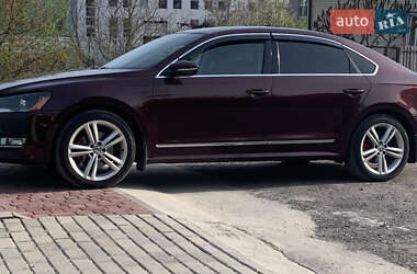 Седан Volkswagen Passat 2012 в Тернополе
