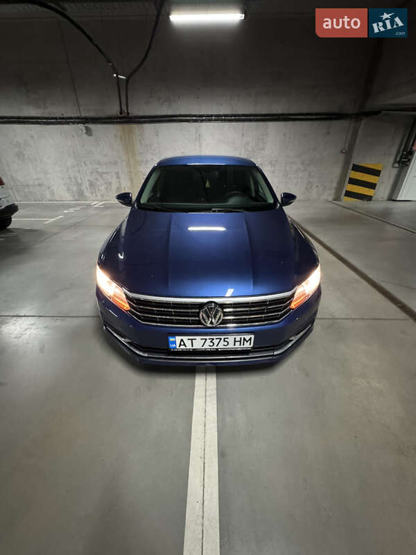 Седан Volkswagen Passat 2015 в Киеве