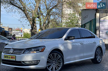 Седан Volkswagen Passat 2014 в Николаеве