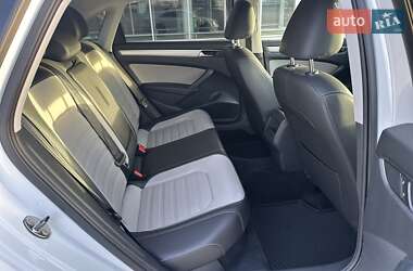 Седан Volkswagen Passat 2017 в 