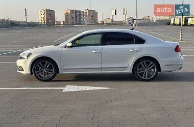 Седан Volkswagen Passat 2017 в 