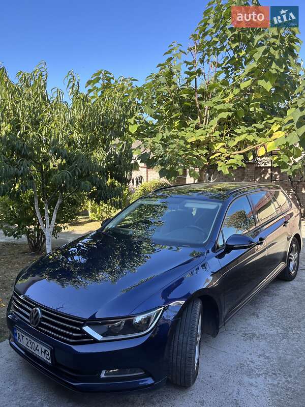 Седан Volkswagen Passat 2015 в Івано-Франківську