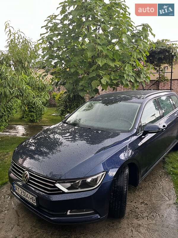 Седан Volkswagen Passat 2015 в Івано-Франківську