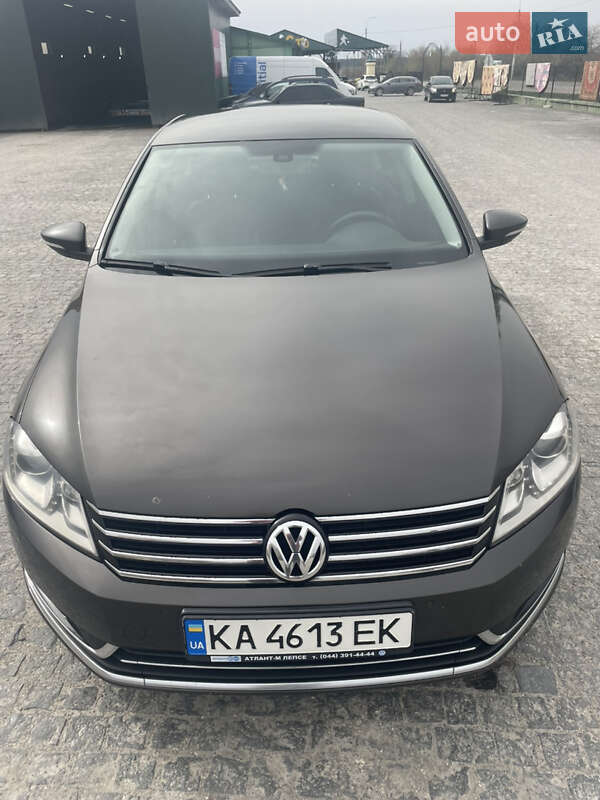 Седан Volkswagen Passat 2013 в Тернополе