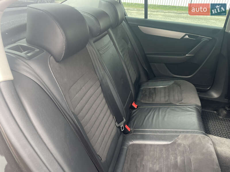 Седан Volkswagen Passat 2013 в Тернополе