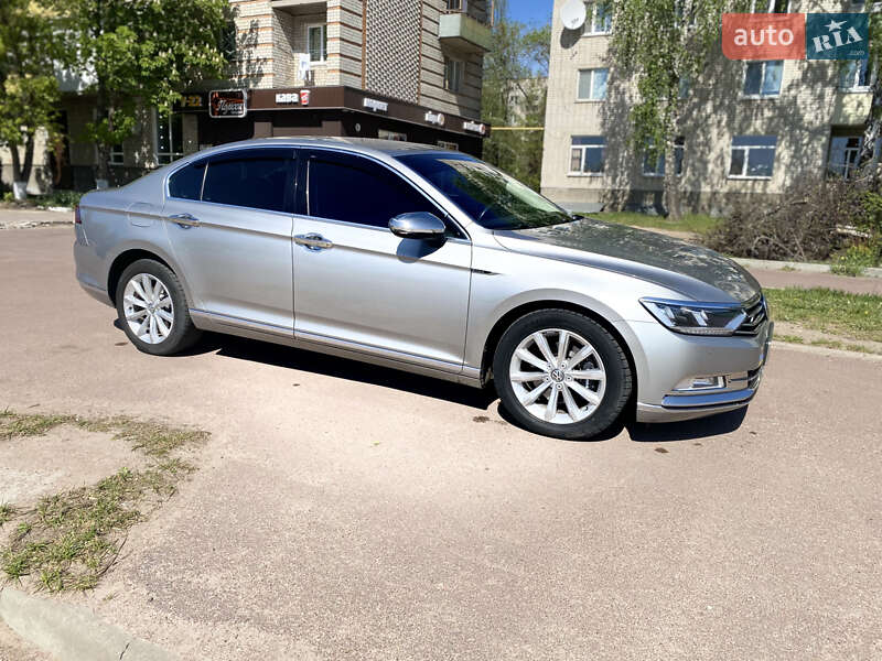 Седан Volkswagen Passat 2016 в Коростене