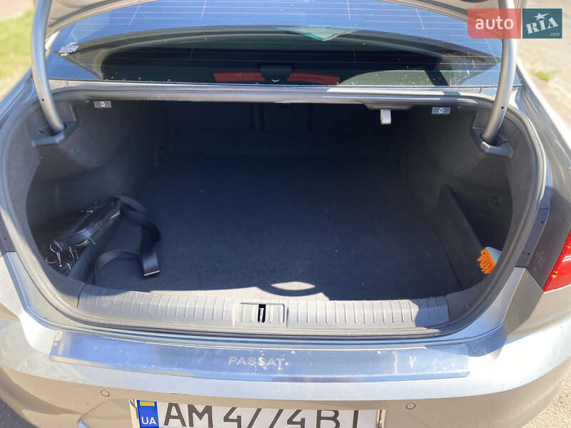 Седан Volkswagen Passat 2016 в Коростене