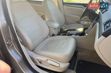 Седан Volkswagen Passat 2015 в 