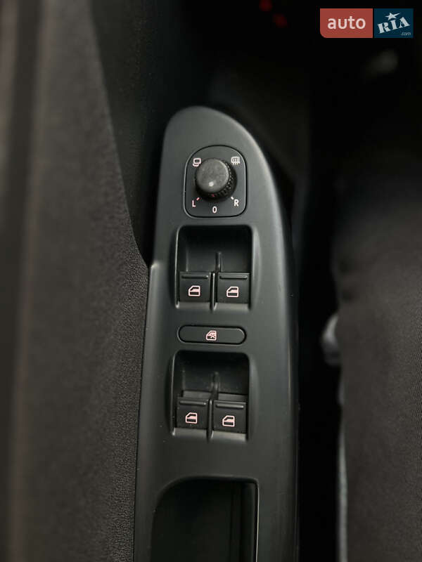 Універсал Volkswagen Passat 2010 в Валках