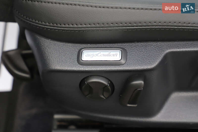 Универсал Volkswagen Passat 2017 в Днепре фото 10 Универсал Volkswagen Passat 2017 в Днепре