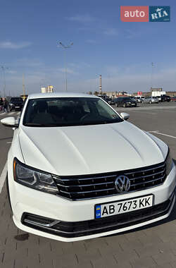Седан Volkswagen Passat 2016 в Виннице