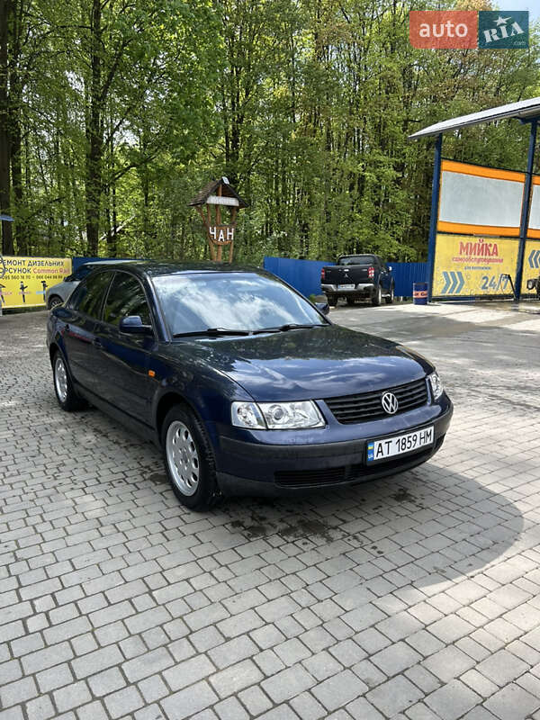 Седан Volkswagen Passat 1998 в 
