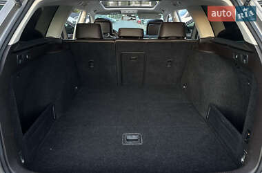 Універсал Volkswagen Passat 2012 в 