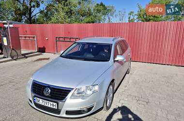 Універсал Volkswagen Passat 2010 в Бродах