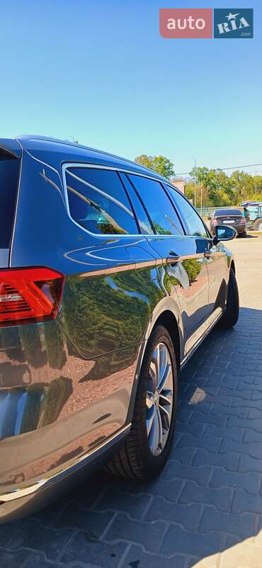 Универсал Volkswagen Passat 2016 в Киеве