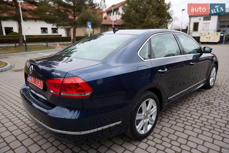 Седан Volkswagen Passat 2014 в Ивано-Франковске