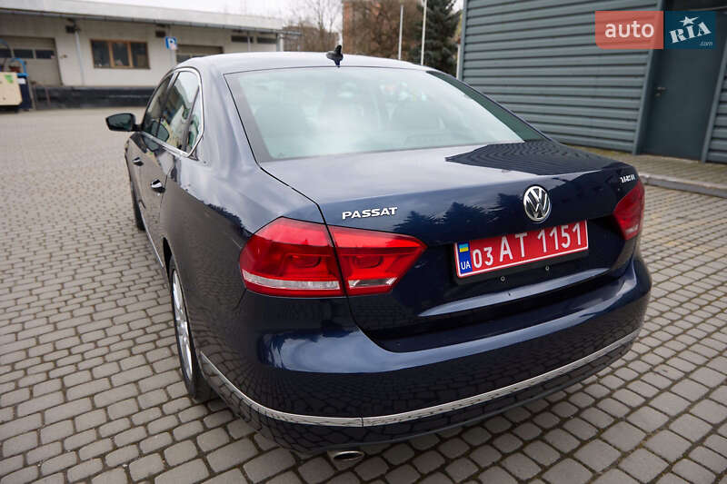 Седан Volkswagen Passat 2014 в Ивано-Франковске