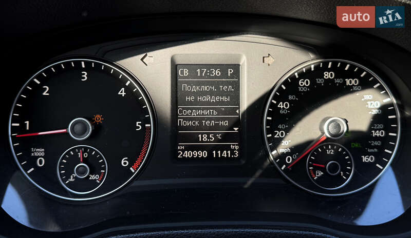 Седан Volkswagen Passat 2012 в Києві