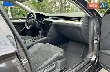 Седан Volkswagen Passat 2022 в 
