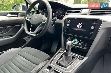 Седан Volkswagen Passat 2022 в 