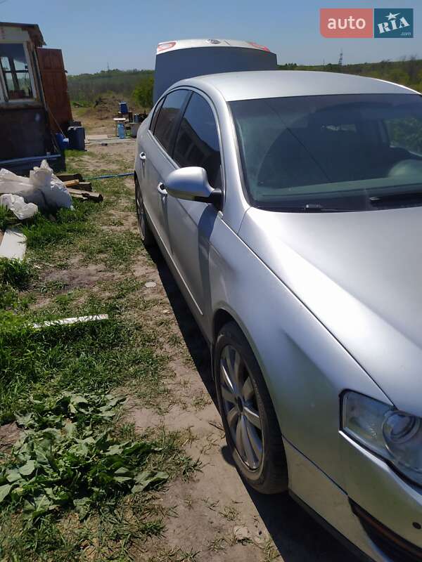 Седан Volkswagen Passat 2008 в Кропивницком