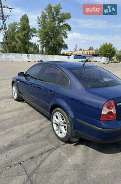Седан Volkswagen Passat 2003 в 
