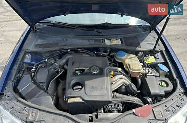 Седан Volkswagen Passat 2003 в 