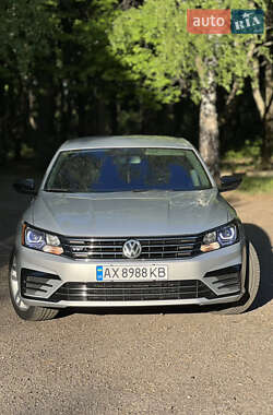 Седан Volkswagen Passat 2016 в Лозовой