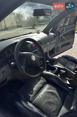 Седан Volkswagen Passat 2003 в 