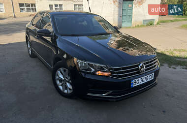 Седан Volkswagen Passat 2016 в Тернополе
