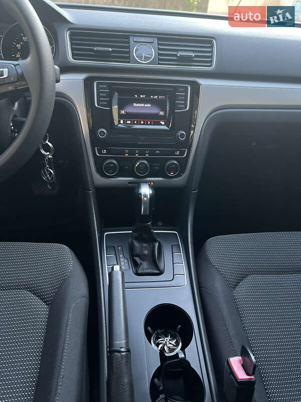 Седан Volkswagen Passat 2016 в Тернополе фото 10 Седан Volkswagen Passat 2016 в Тернополе