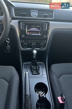 Седан Volkswagen Passat 2016 в 